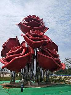 河南大型不銹鋼玫瑰花制作安裝完畢