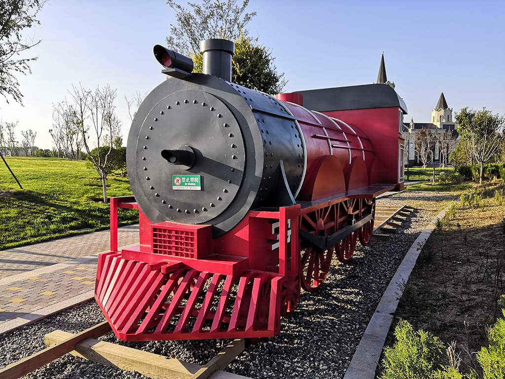 公園蒸汽火車雕塑