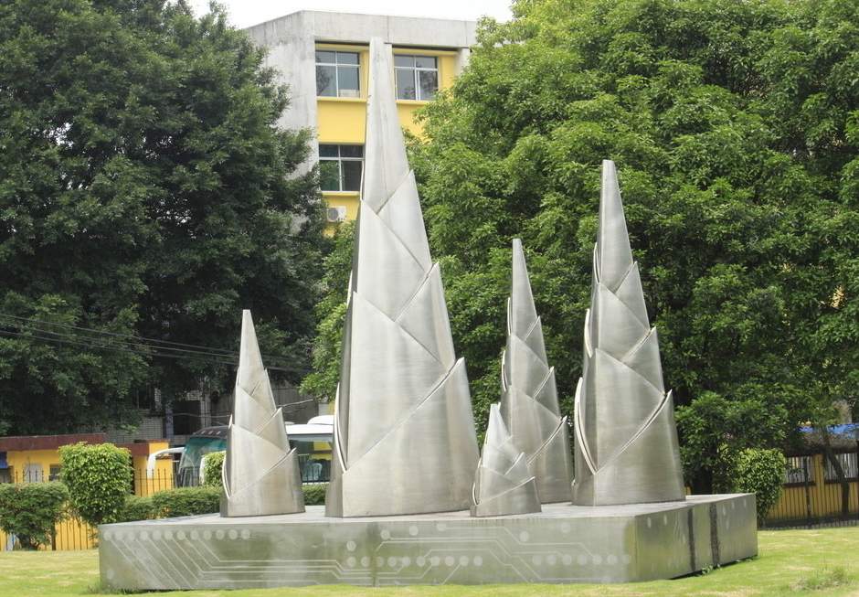 竹筍林立不銹鋼拉絲雕塑造型